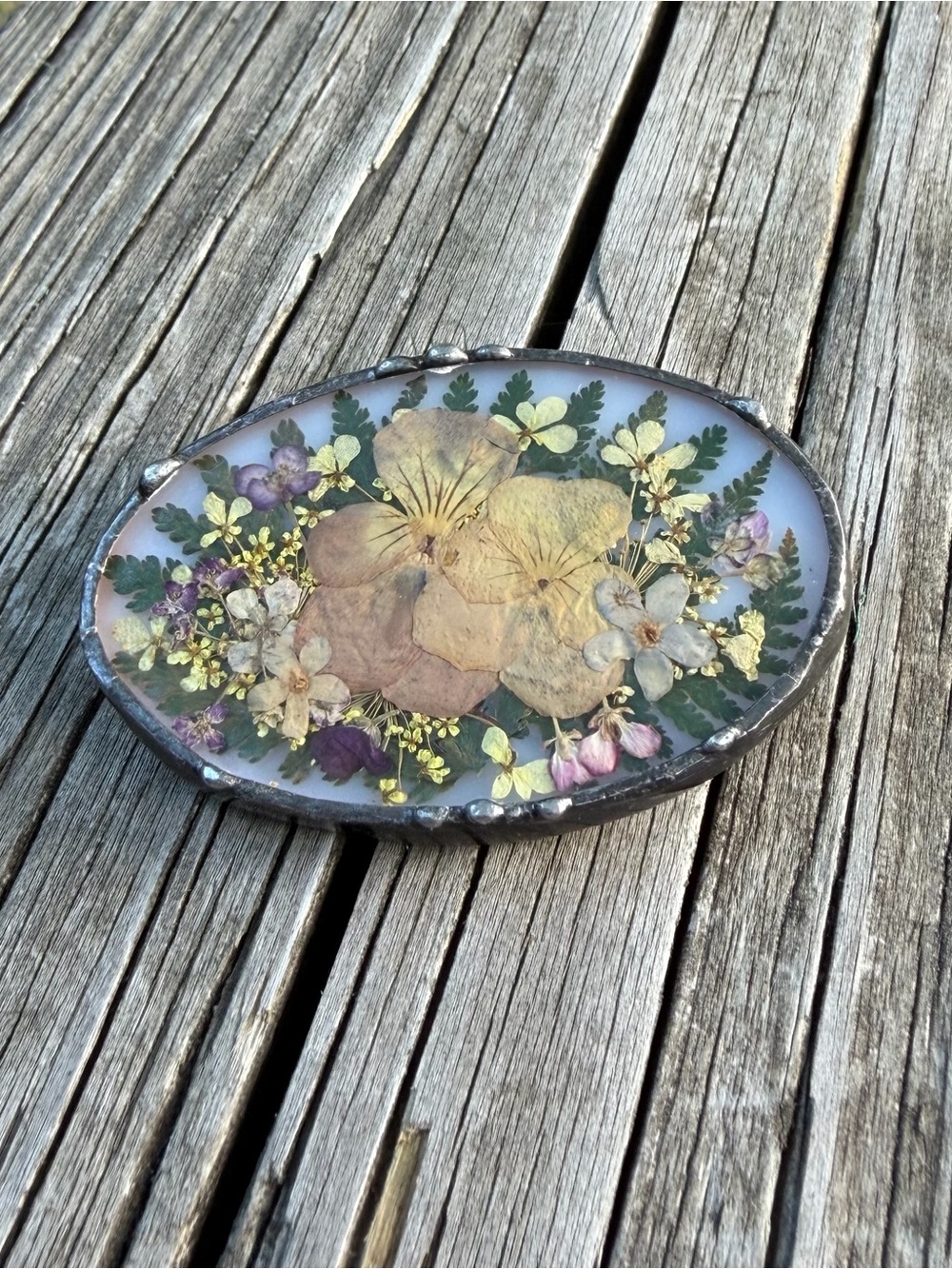Soldered Metal Oval Dried Flowers Under Glass Over Milk Glass Brooch/Pin 2” - Picture 6 of 16